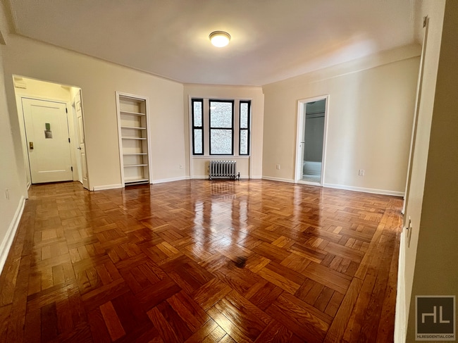 Building Photo - 55 W 55th St