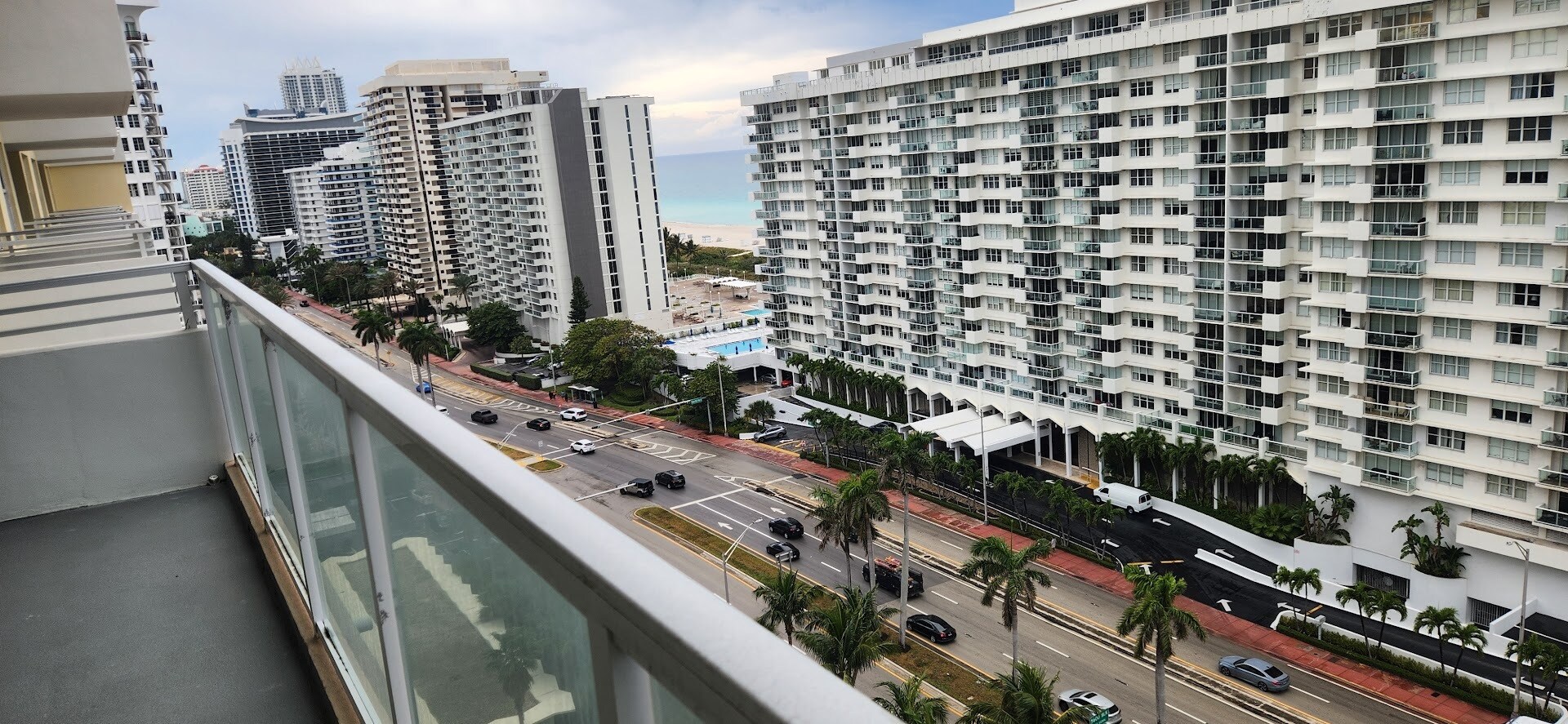 Building Photo - 5600 Collins Ave