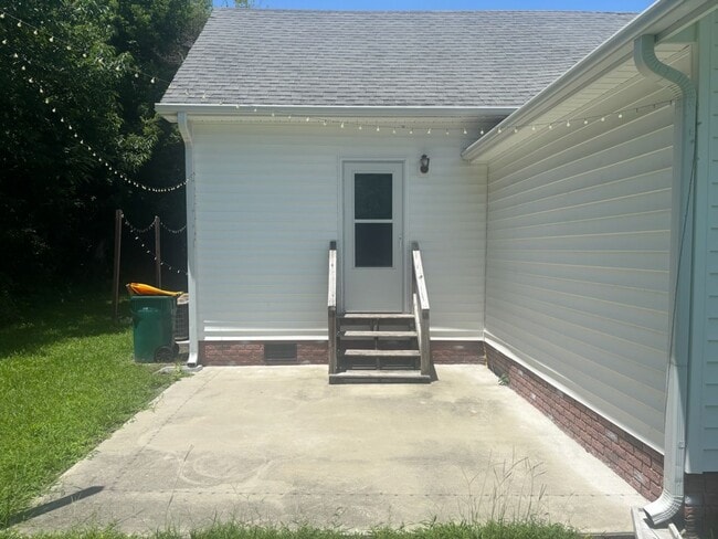 Building Photo - 3916 Middle St