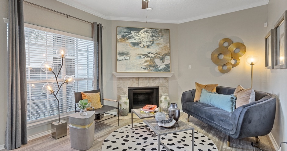 Building Photo - Huntington Meadows