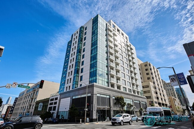 Building Photo - Pacific Heights: 10th Floor Corner Condo w/ Views, W/D in-unit, Parking & Shared Roof Deck @ The ...