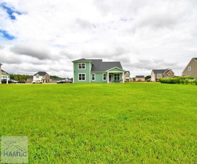 Building Photo - 141 Cattle Fence Dr
