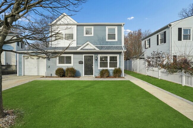 Primary Photo - 11 Washington Ave