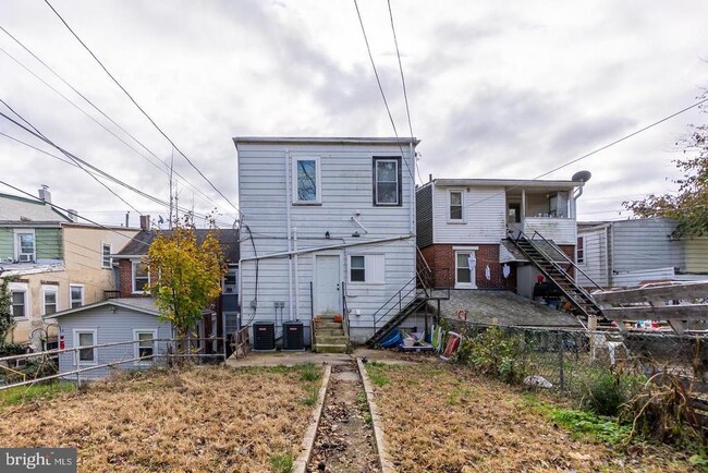 Building Photo - 217 W Lancaster Ave