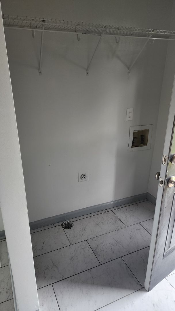Building Photo - 1008 Brownlea Dr