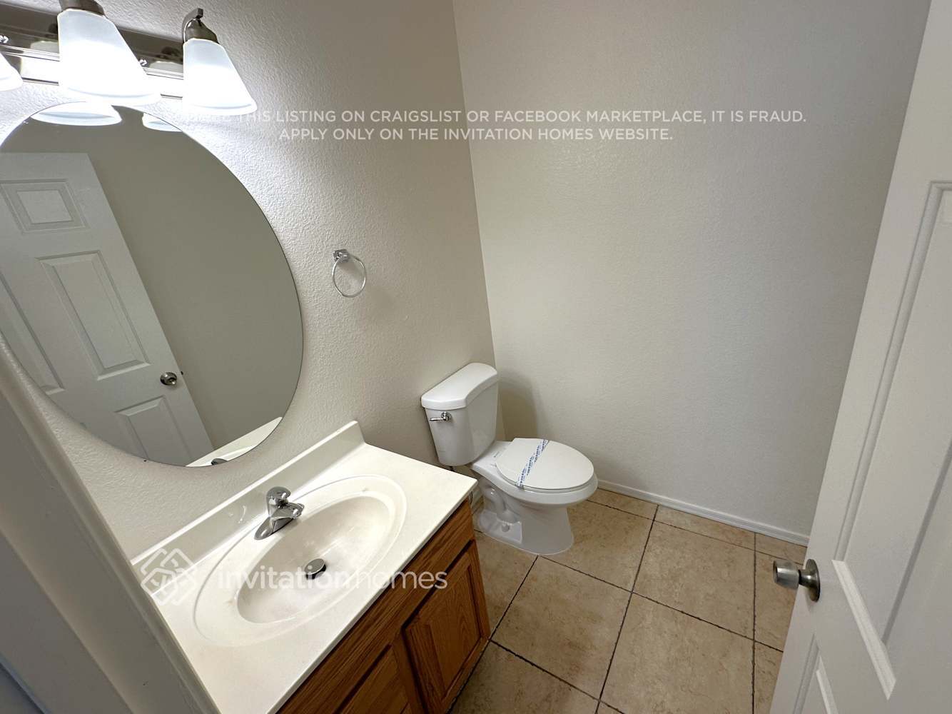 Building Photo - 7211 S 8th Terrace