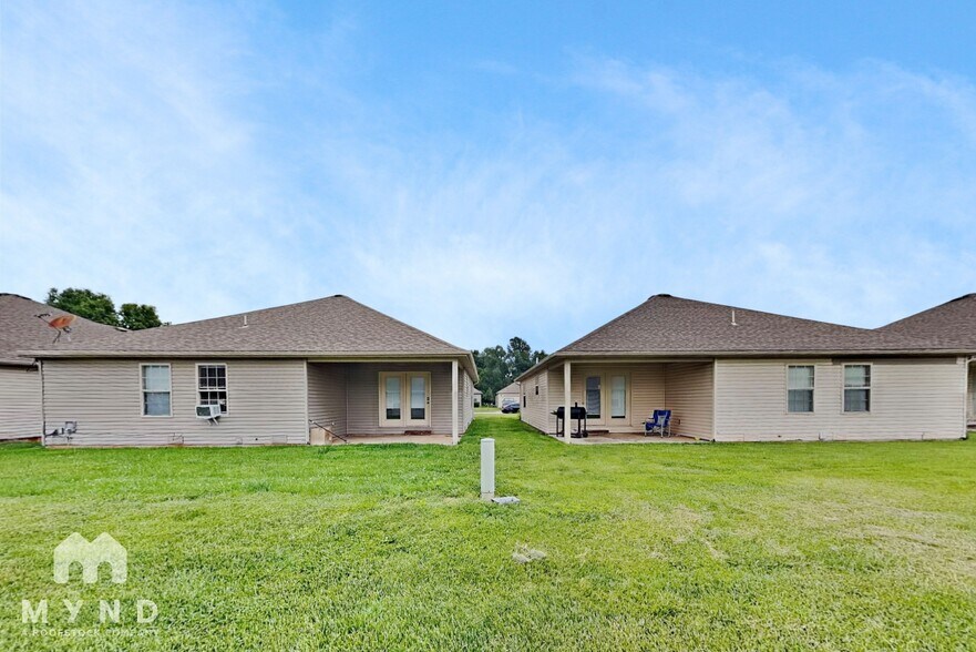 Building Photo - 1130 S Clifton Ave