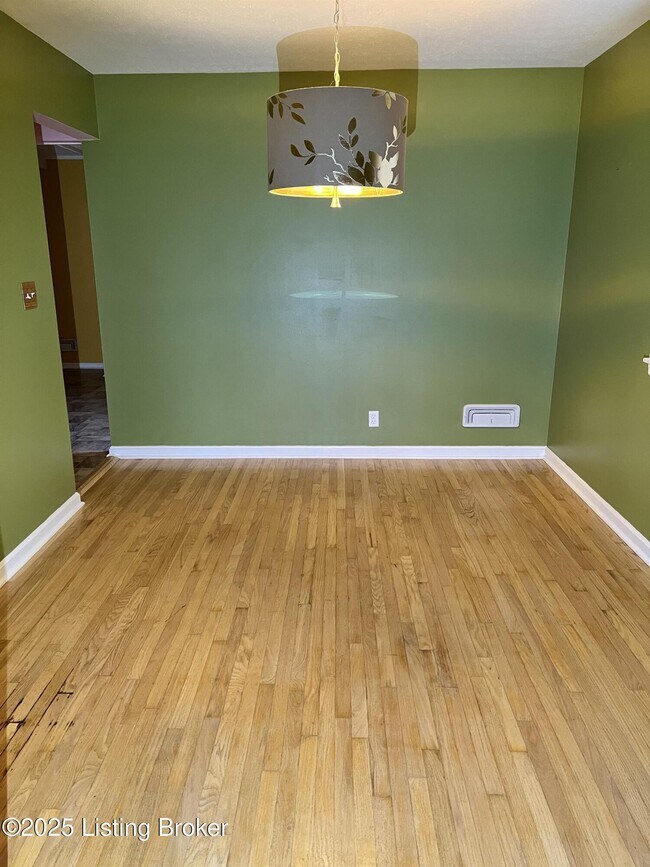 Building Photo - 9310 Habersham Dr