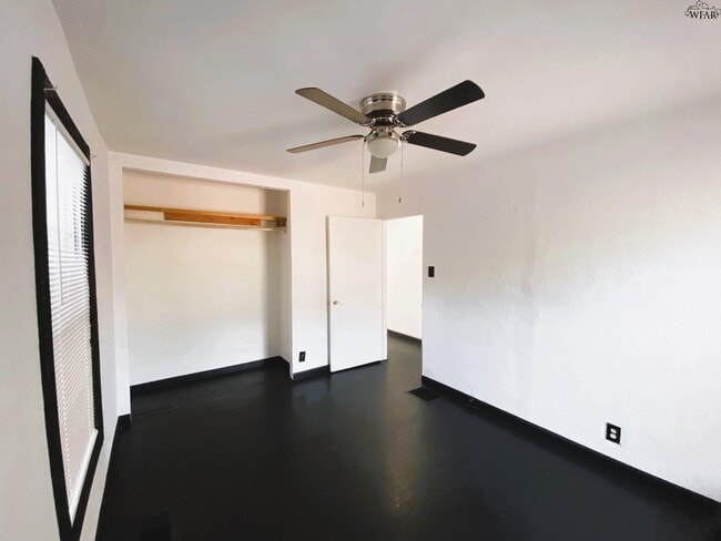 Building Photo - 309 Rockwood Dr