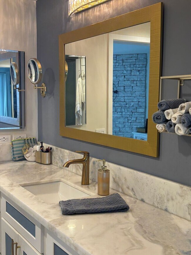 Building Photo - Enjoy unforgettable sunsets, fresh ocean air, and coastal living at its absolute best.