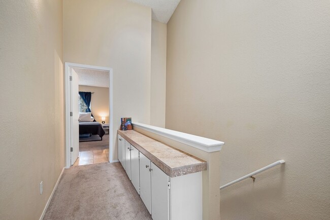 Building Photo - Charming 2BR Townhome in Denver