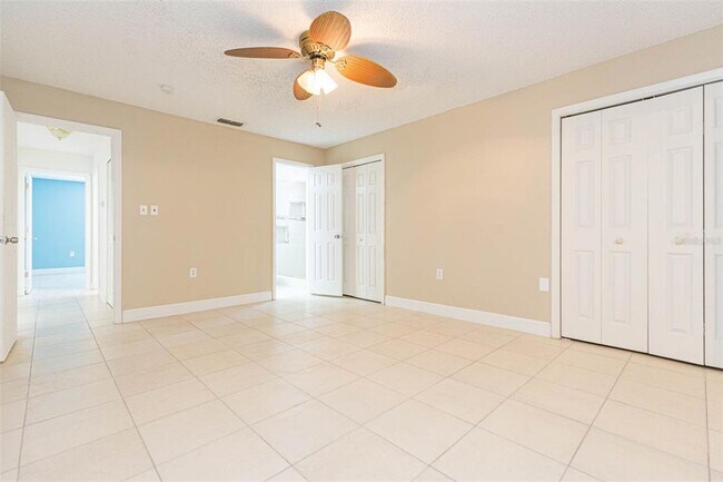 Building Photo - 8253 Redfield Dr