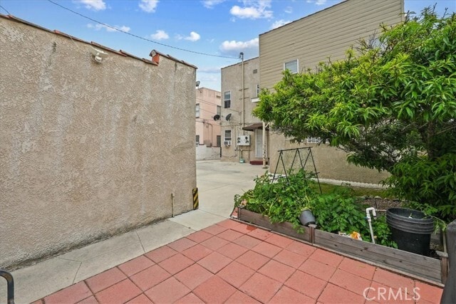 Building Photo - 2818 S Bronson Ave