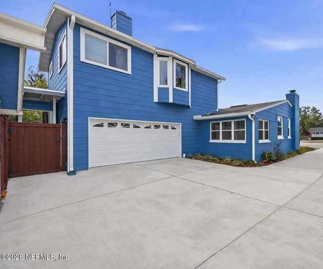 Building Photo - 2741 Hendricks Ave