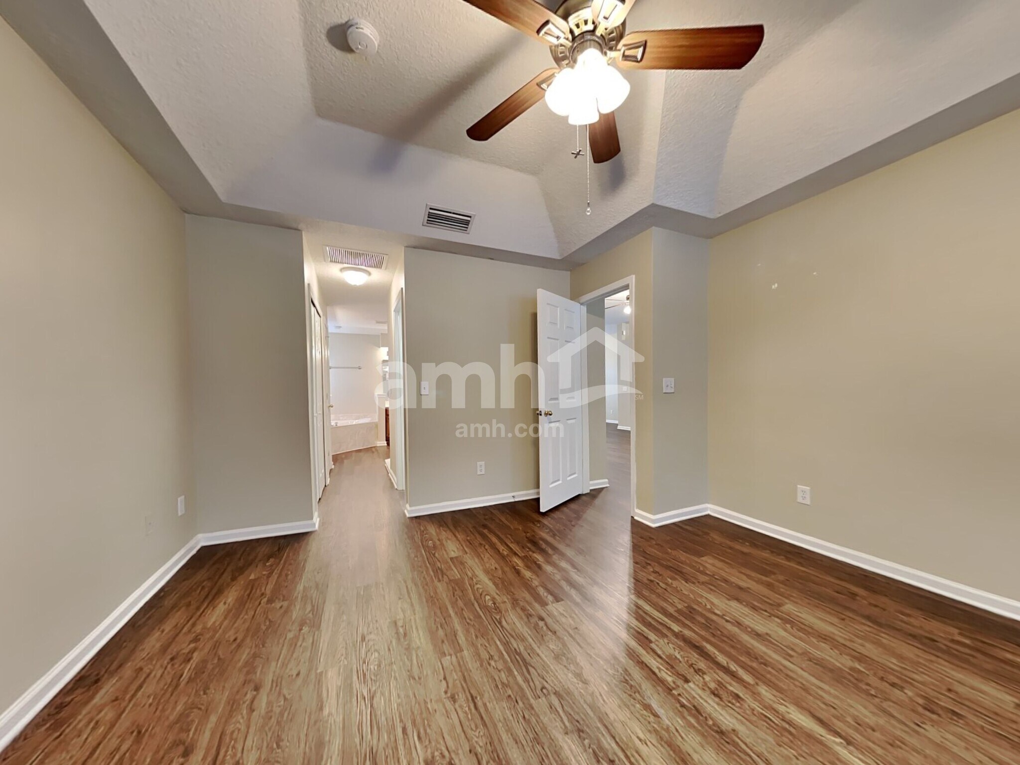 Building Photo - 14240 Sea Eagle Dr