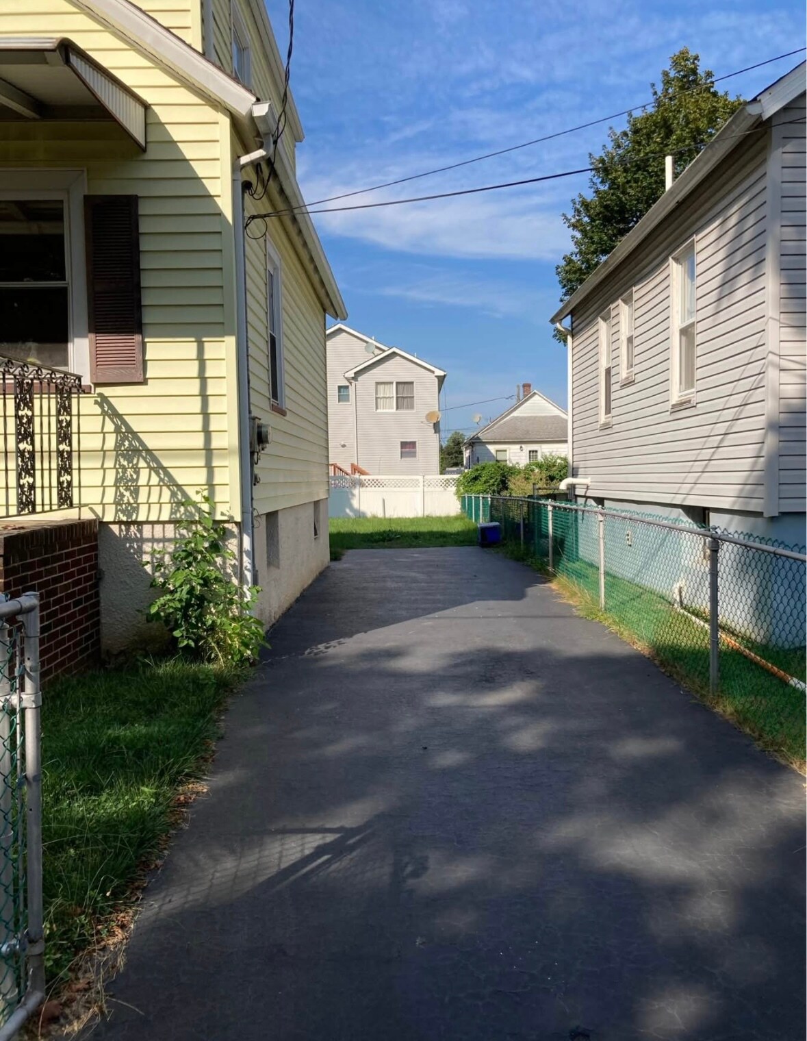 Building Photo - 19 Spring St