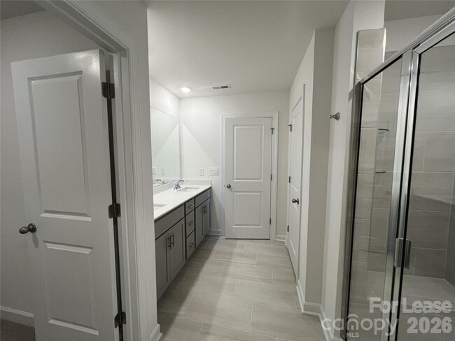 Building Photo - 1500 31st St NE