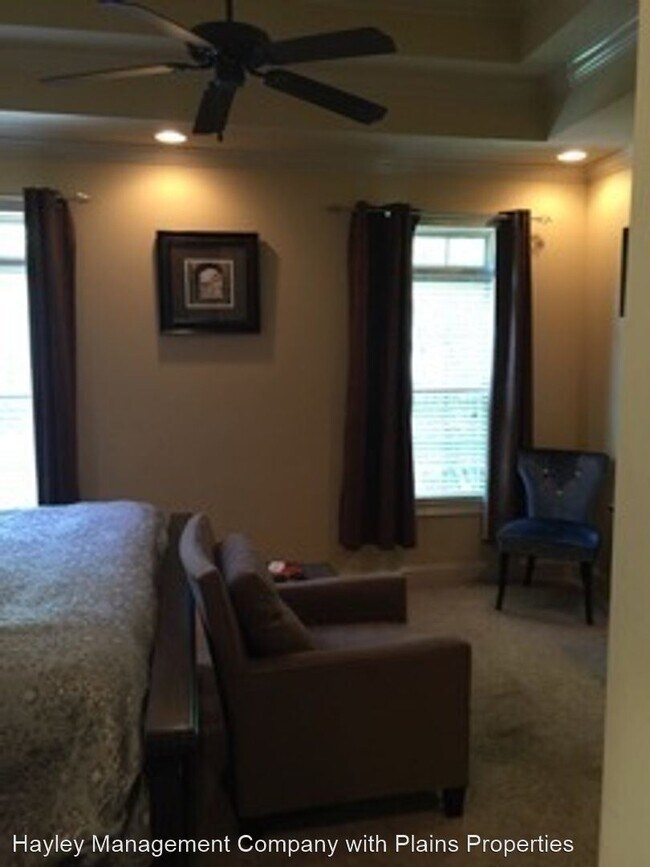 Building Photo - 3 br, 3.5 bath House - 1082 Runningvine Lane