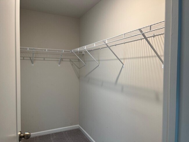 Building Photo - 128 Boone Lake Way