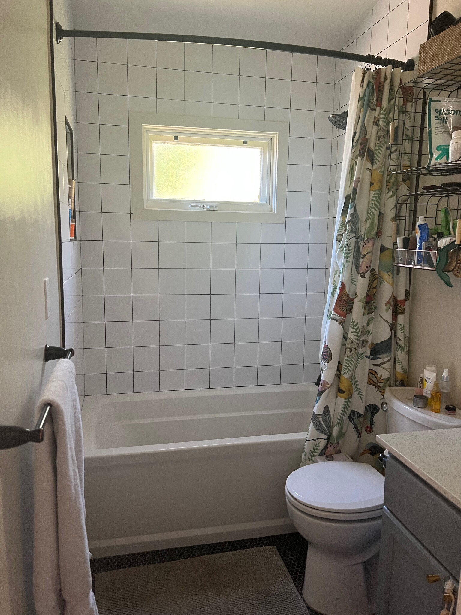 Building Photo - 1417 E 8th St