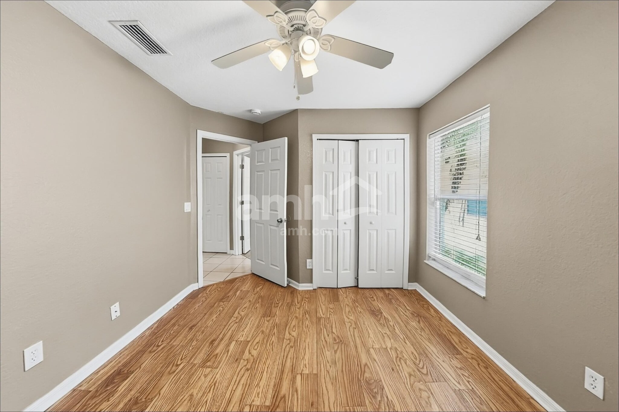 Building Photo - 11505 Crestlake Village Dr