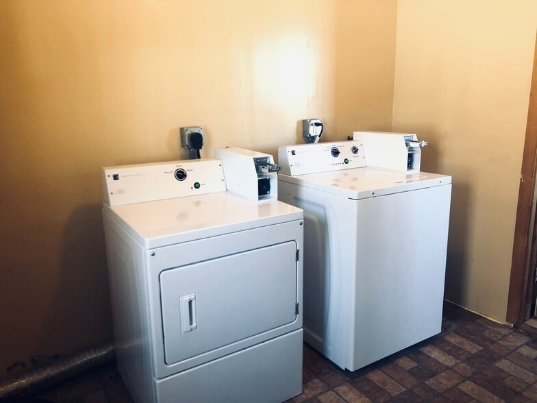 Washer/Dryer - 336 Portland St