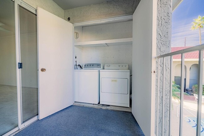 Building Photo - 1650 N 87th Terrace