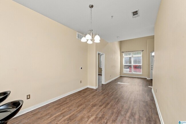 Building Photo - 2020 5th Ave S