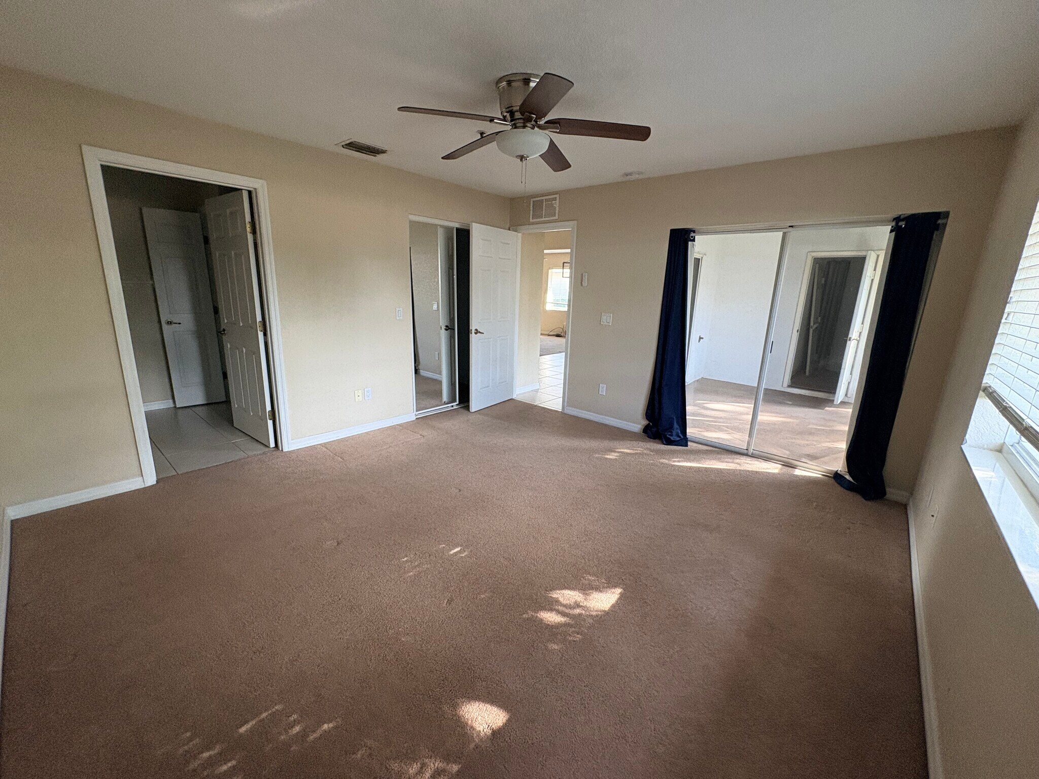 Building Photo - 533 Wayne Ave