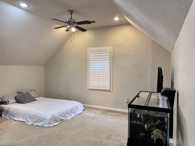 Building Photo - 7881 Elm Leaf Dr