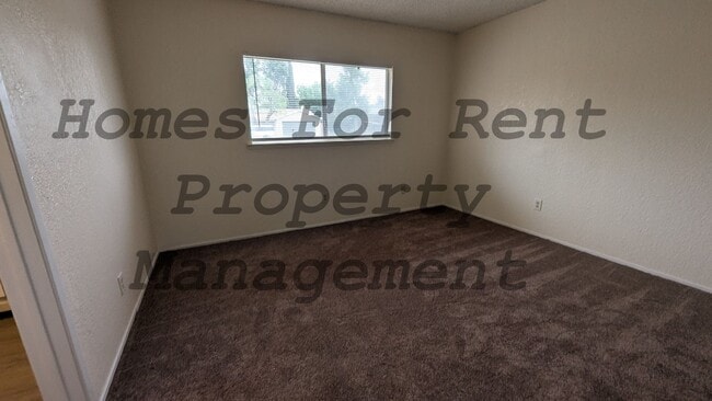 Building Photo - 1051 W Thurman Ave