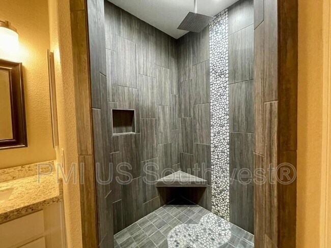 Building Photo - 2259 E Robby