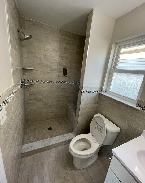 Building Photo - 234 Palmer St