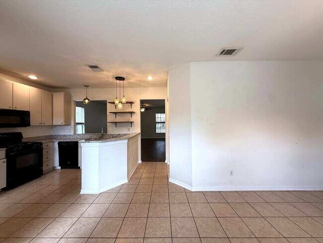Building Photo - 16221 Bridgewalk Dr