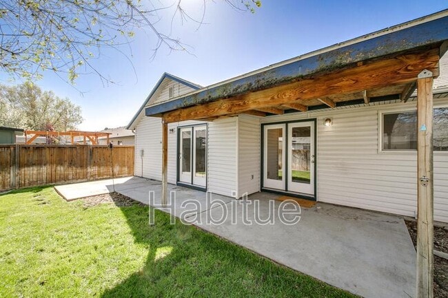 Building Photo - 13350 W Fringetree St