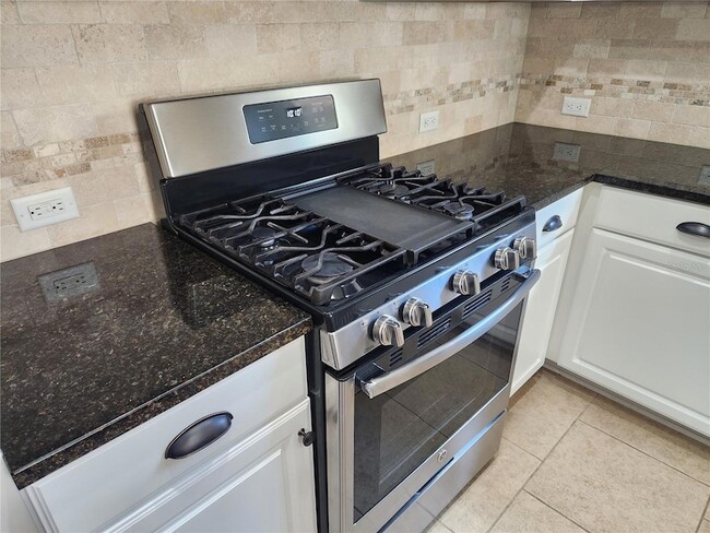 Building Photo - 6310 Positano Ct
