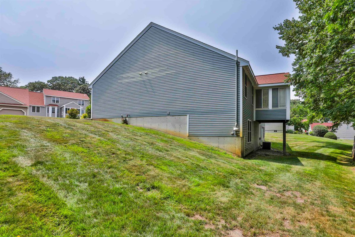 Building Photo - 4 Myopia Ln