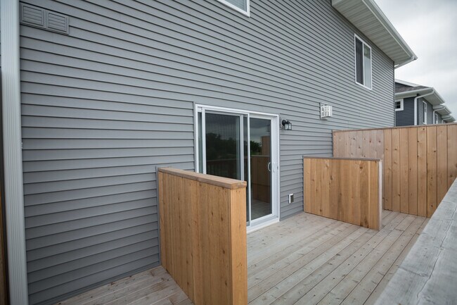 Building Photo - 2505 Walden Rd