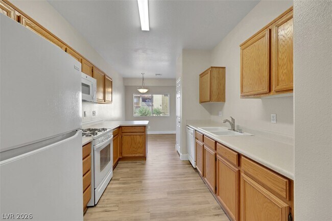 Building Photo - 502 Birdseye St