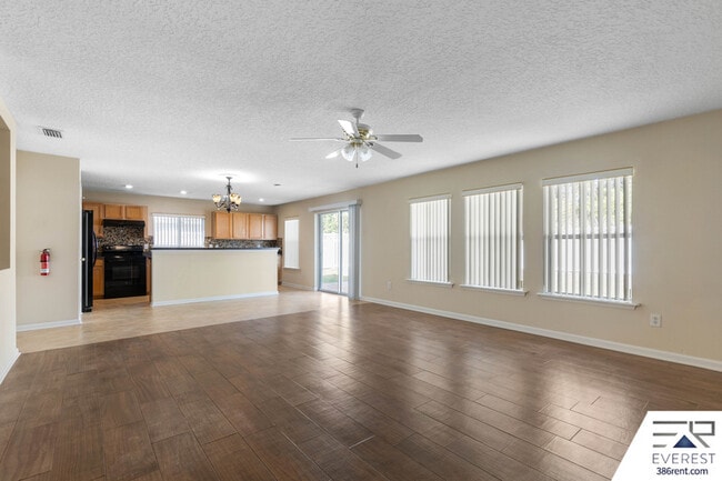 Building Photo - 9 Waywood Pl