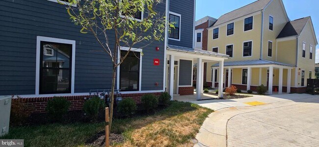Building Photo - 418 Chapel Alley