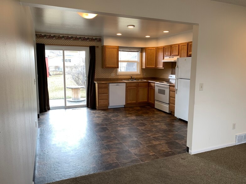 Building Photo - 1412 Cheryl St