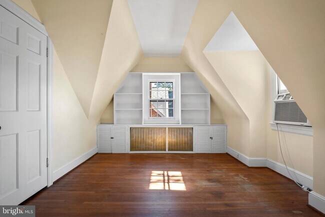 Building Photo - 4739 16th St N