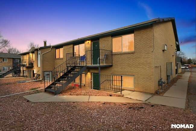 Building Photo - 820 Stone Mountain Ct