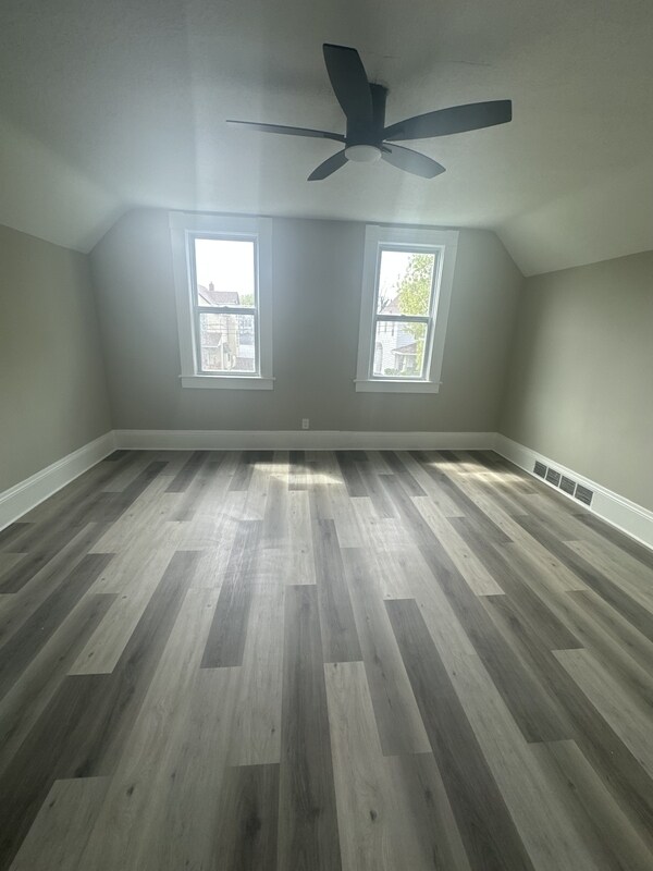 Building Photo - 3155 W 84th St