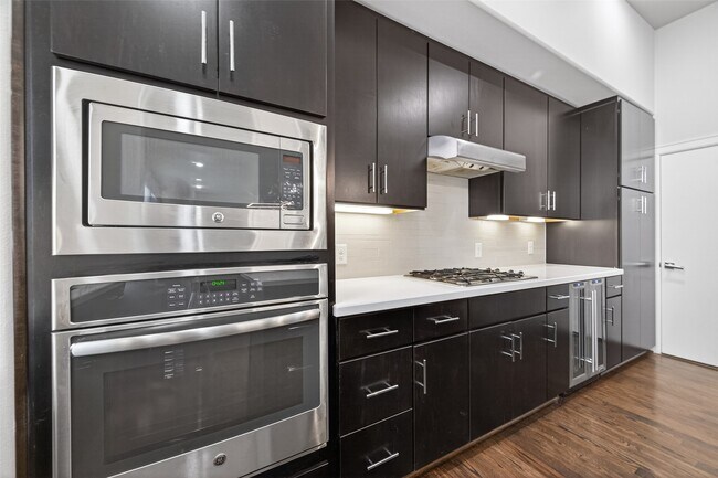 Building Photo - 5313 Inker St