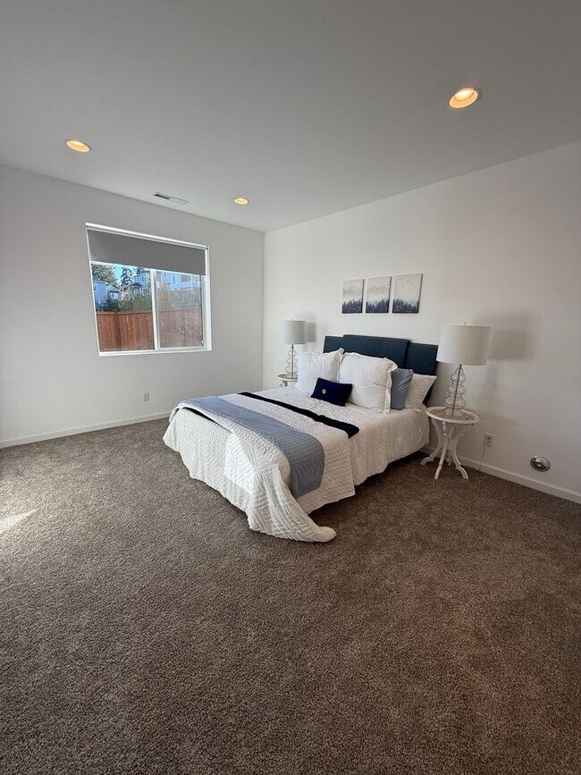 Building Photo - Hogan Heights Community 4 Bed 3.5 Bath