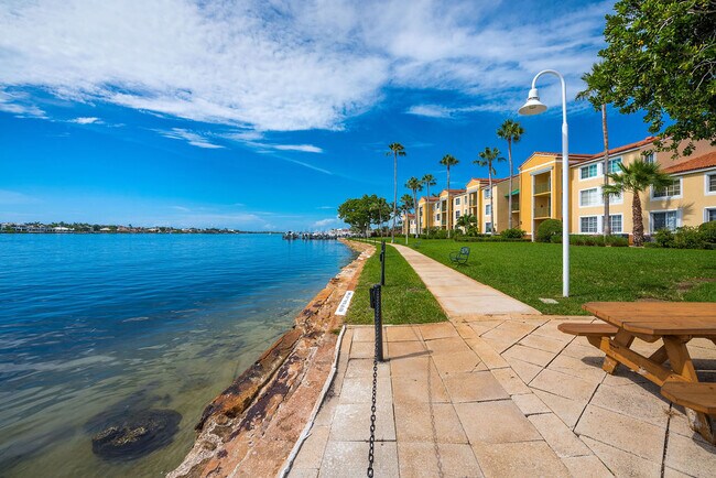 Building Photo - 160 Yacht Club Way