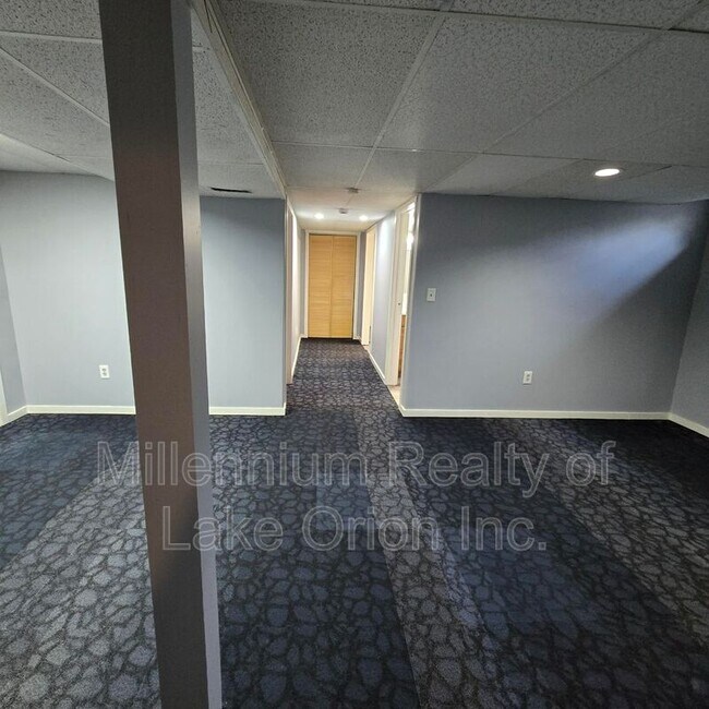 Building Photo - 730 Harry Paul Dr