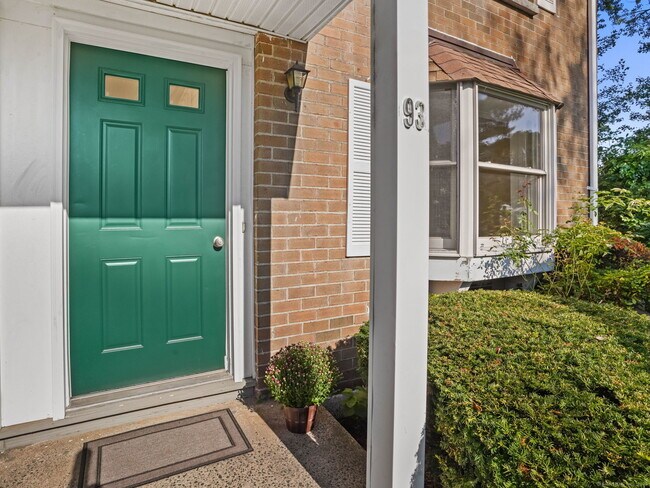 Primary Photo - 240 Sunnyridge Ave